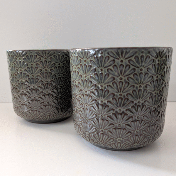 Osłonka zielono-brązowa Ø 12cm. Osłonka zielono-brązowa Ø 12cm.